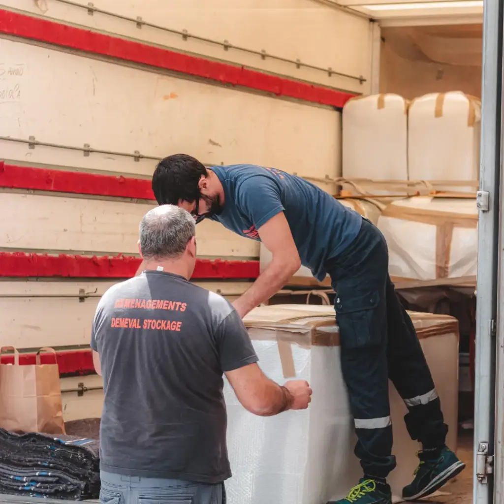 LABOR & JUNK REMOVAL